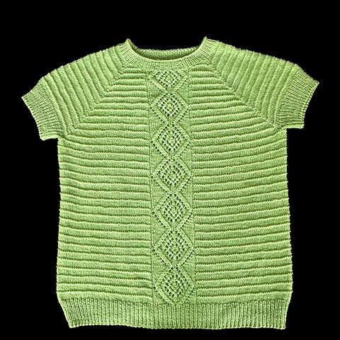 Strukturen i Silfurberg skaber et let og moderne udtryk – perfekt til forår og sommer.
Alt-tekst: