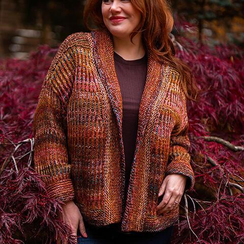 Blød cardigan med sjalskrave og smuk struktur i brioche